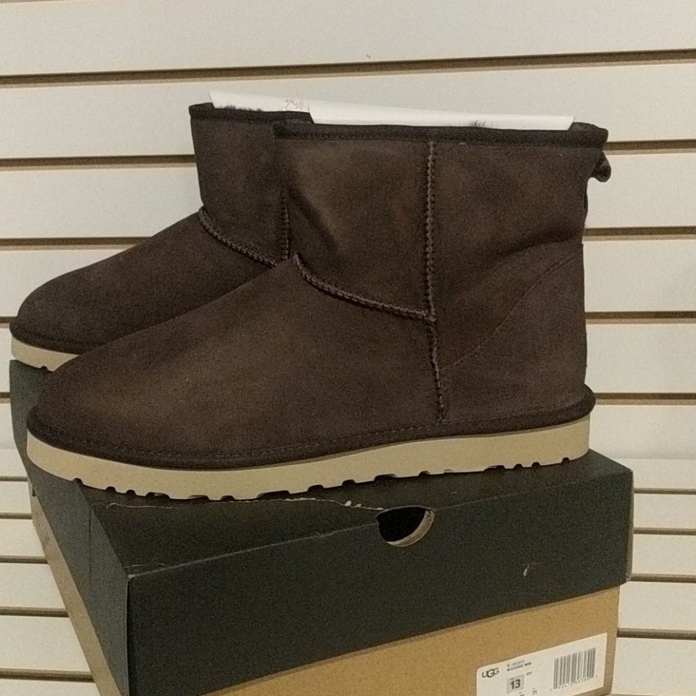 Ugg m classic mini boots mens size 13
